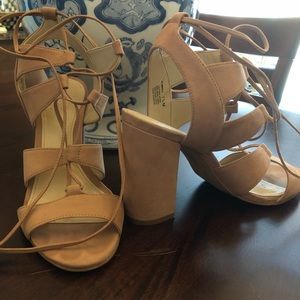 Vince Camuto Tan Leather Lace Up Platforms 7.5
